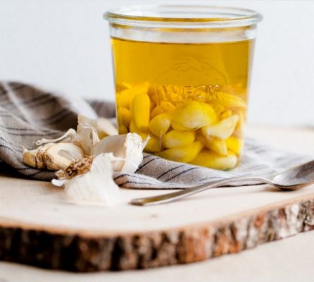 Cách Làm Tỏi Ngâm Dầu Và Dầu Tỏi Tự Chế Thơm Ngon Chuẩn Nhà Hàng